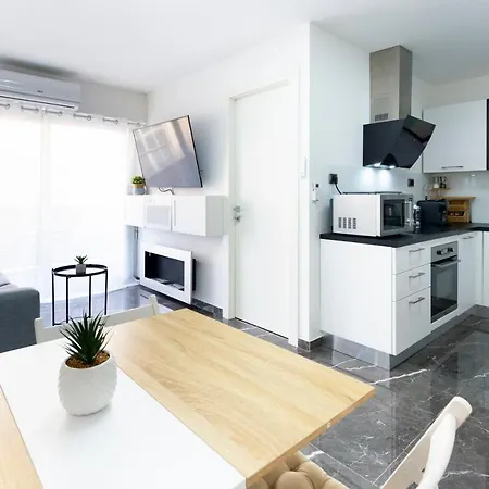 Le Floreal - 2 Pieces - Proche Apartamento